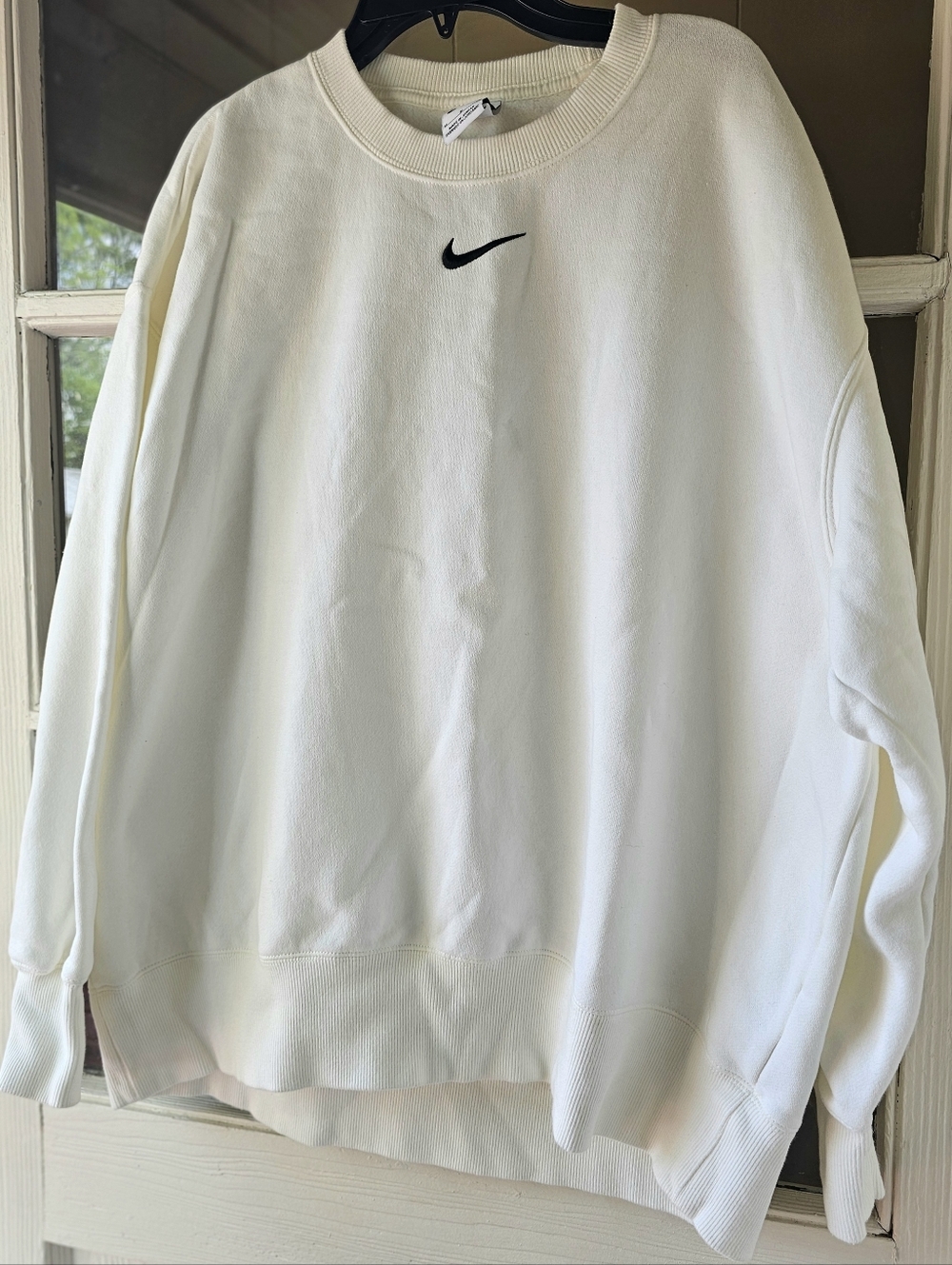 Size M Nike Cream Crewneck Sweatshirt with Black Swoosh